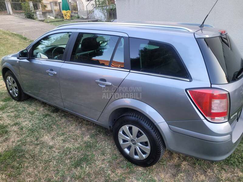 Opel Astra H 