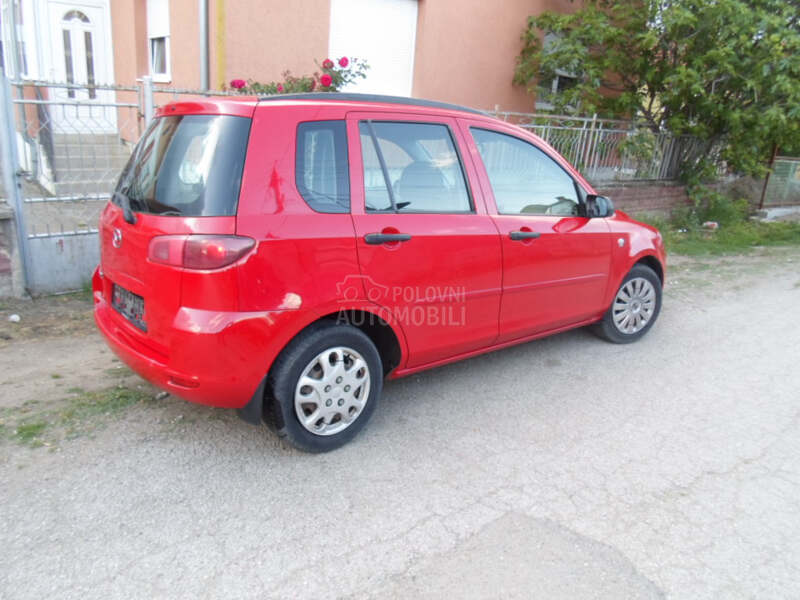 Mazda 2 