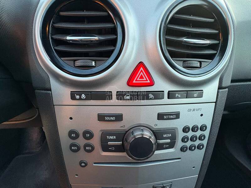 Opel Corsa D 14i.  Enjoy