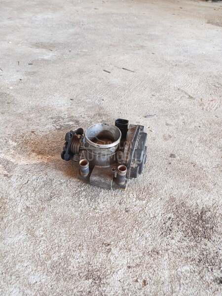 Klapna gasa a4 b5 1.6 benzin