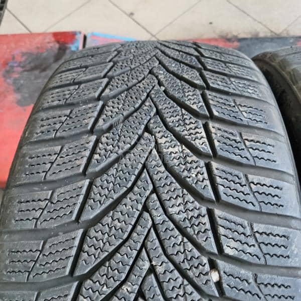 Nexen 225/40 R19 Zimska
