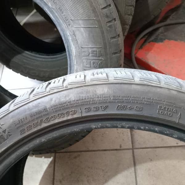 Nexen 225/40 R19 Zimska
