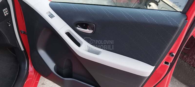 Toyota Yaris 1.3 vvt-i
