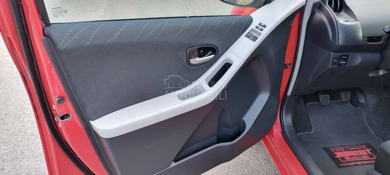Toyota Yaris 1.3 vvt-i