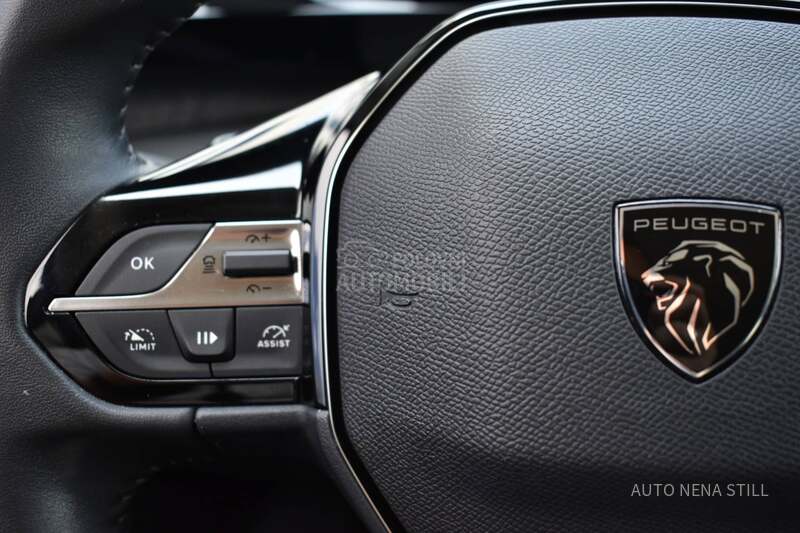 Peugeot 408 1.2 Allure pack AT