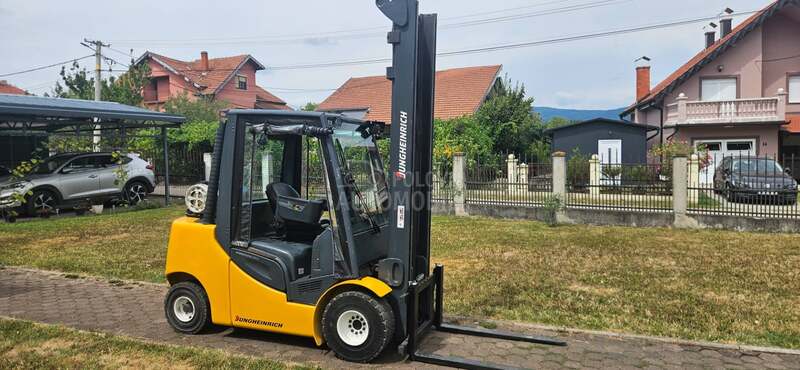 Jungheinrich TFG435s