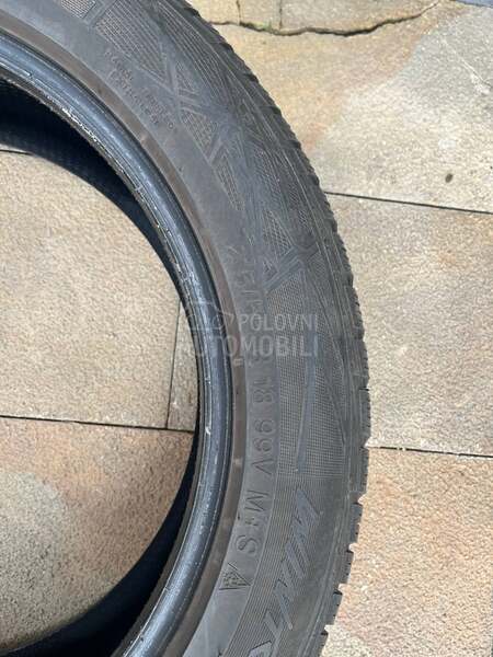 Vredestein 215/55 R18 Zimska