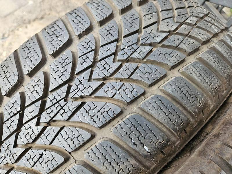 Dunlop 215/55 R18 Sve sezone