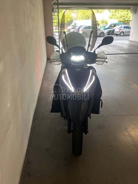 Honda SH 300A
