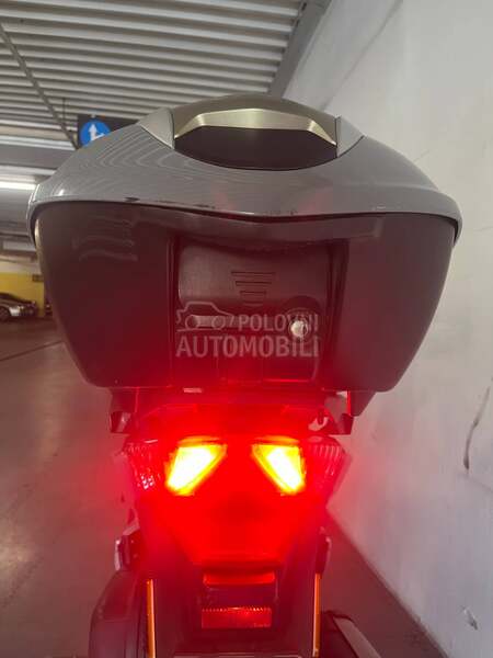 Honda SH 300A