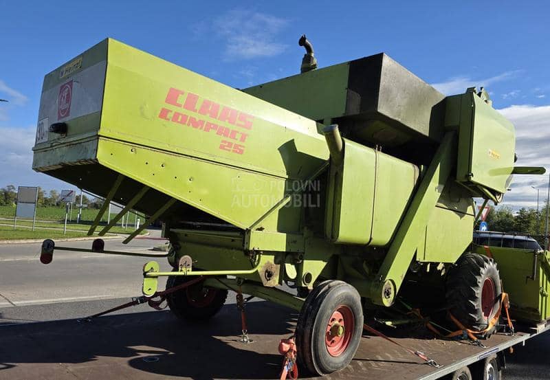 Claas COMPACT 25 Garažiran