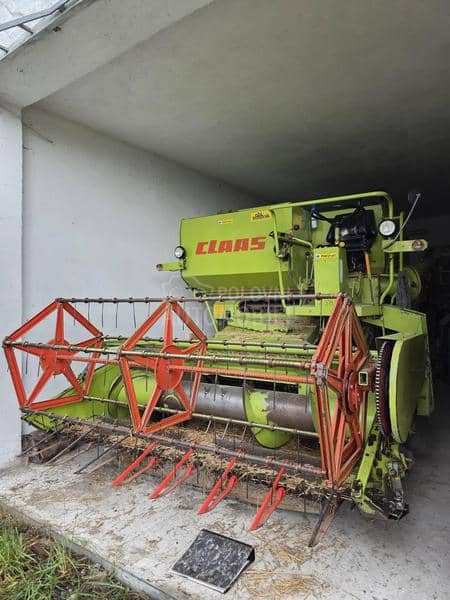 Claas COMPACT 25 Garažiran