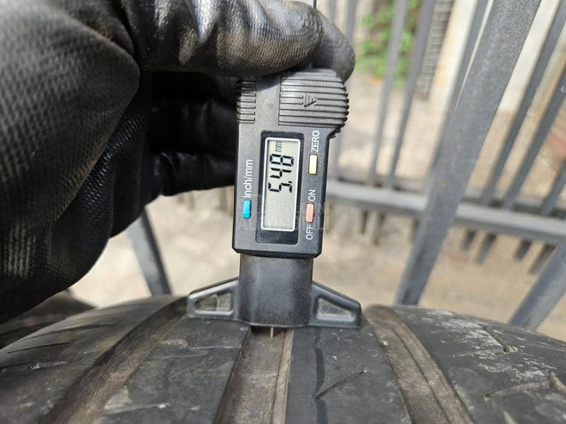 Continental 235/45 R18 Letnja