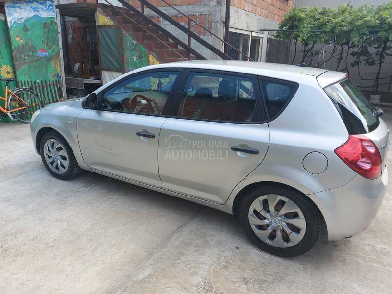Kia cee`d 