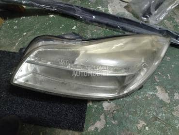 levi far za Opel Insignia od 2009. do 2012. god.