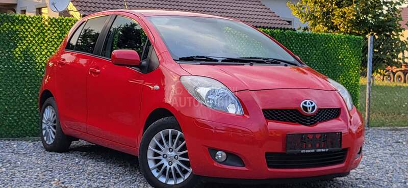 Toyota Yaris 1.3 b  138.000 K.M