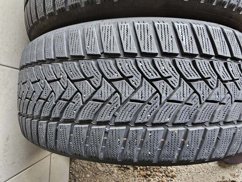 Dunlop 225/45 R18 Zimska