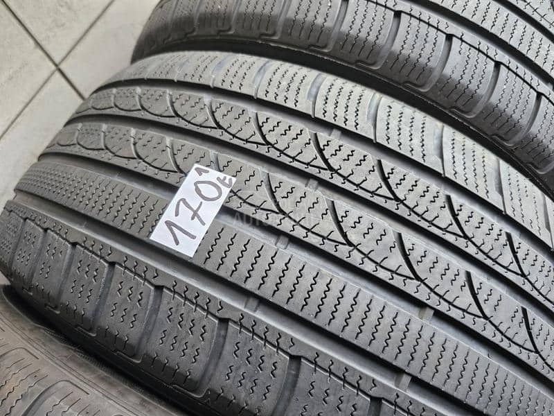 Tracmax 235/55 R17 Zimska