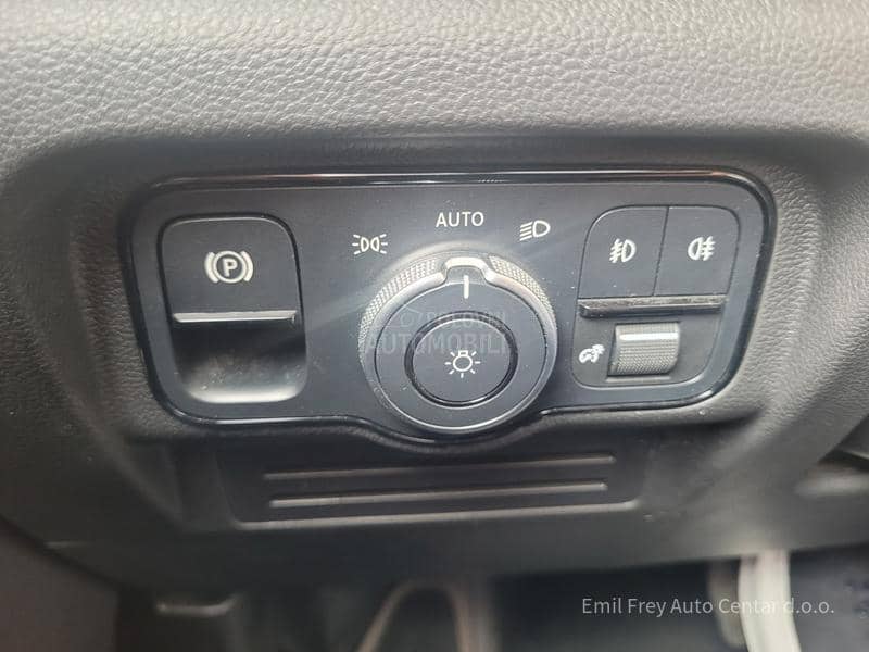 Mercedes Benz T Klasa 180d FLK S AUTOM