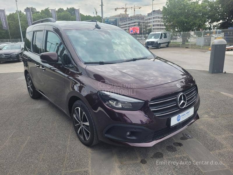 Mercedes Benz T Klasa 180d FLK S AUTOM