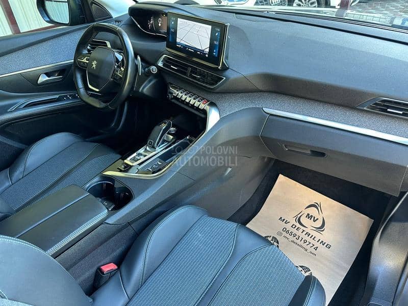 Peugeot 3008 ALLURE/AT8