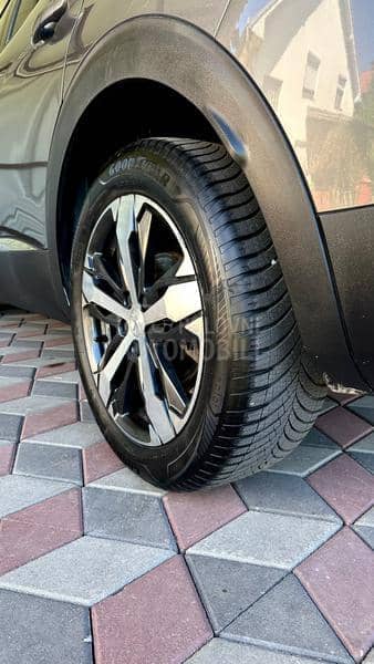 Peugeot 3008 ALLURE/AT8
