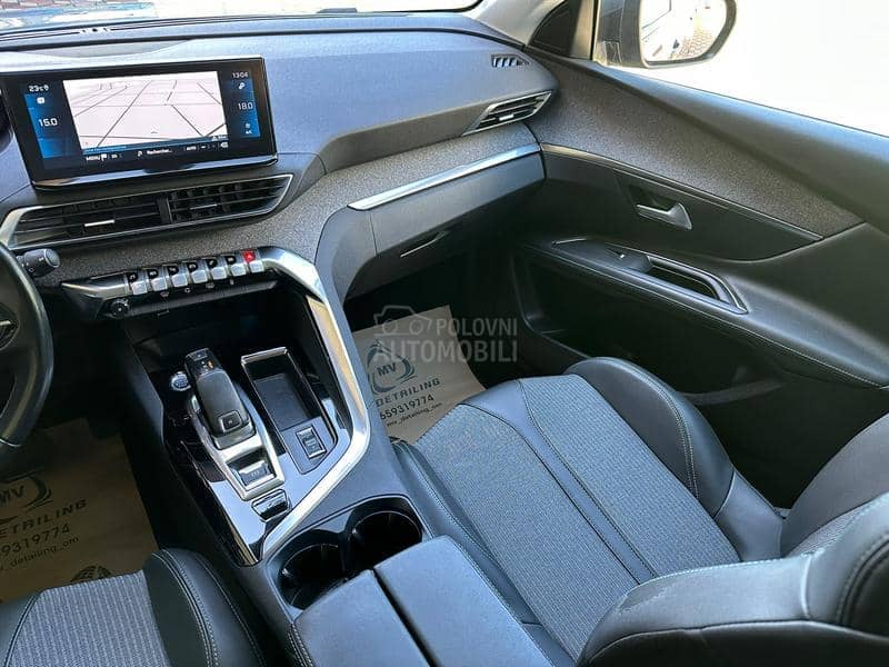 Peugeot 3008 ALLURE/AT8
