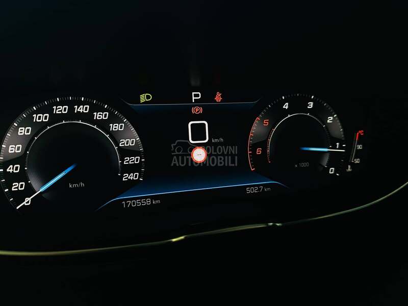Peugeot 3008 1.5 HDI/ALLURE