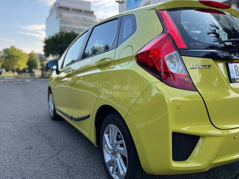 Honda Jazz 1.3 i-VTEC ELEGANCE