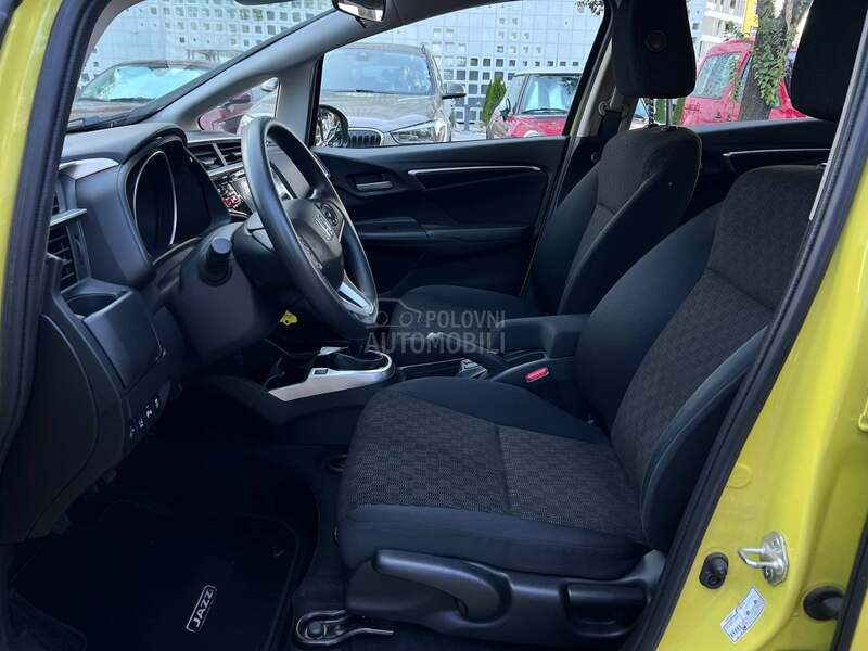 Honda Jazz 1.3 i-VTEC ELEGANCE