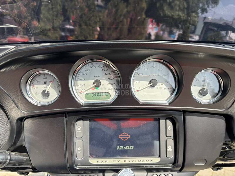 Harley Davidson Street Glide mat, hitno