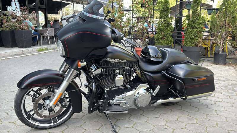 Harley Davidson Street Glide mat, hitno