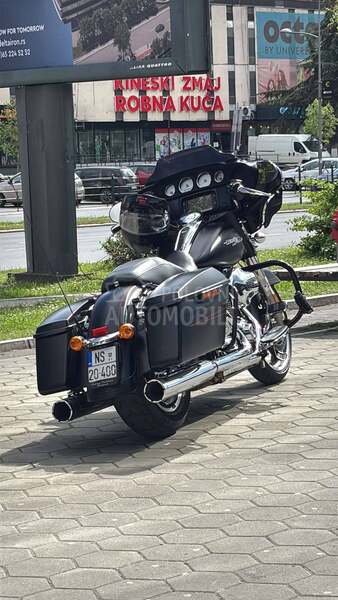 Harley Davidson Street Glide mat, hitno
