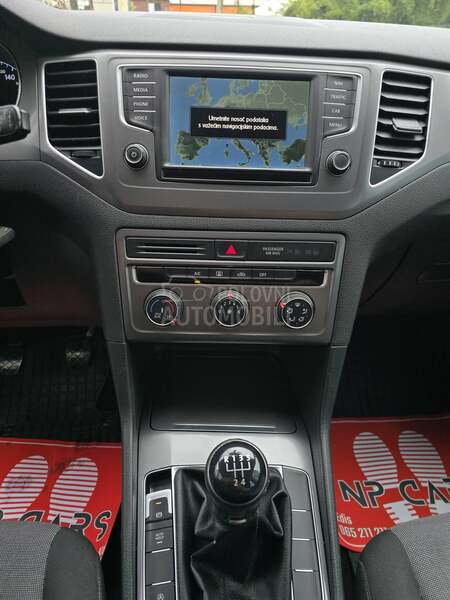 Volkswagen Golf Sportsvan S A L O M