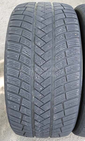 Vredestein 275/40 R20 Zimska