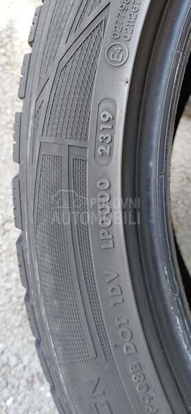 Vredestein 275/40 R20 Zimska