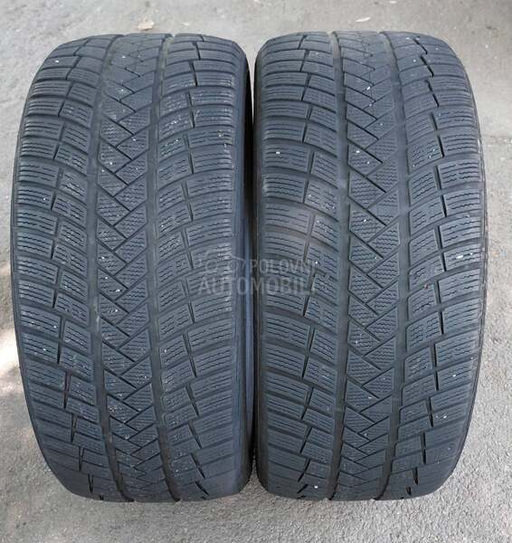 Vredestein 275/40 R20 Zimska