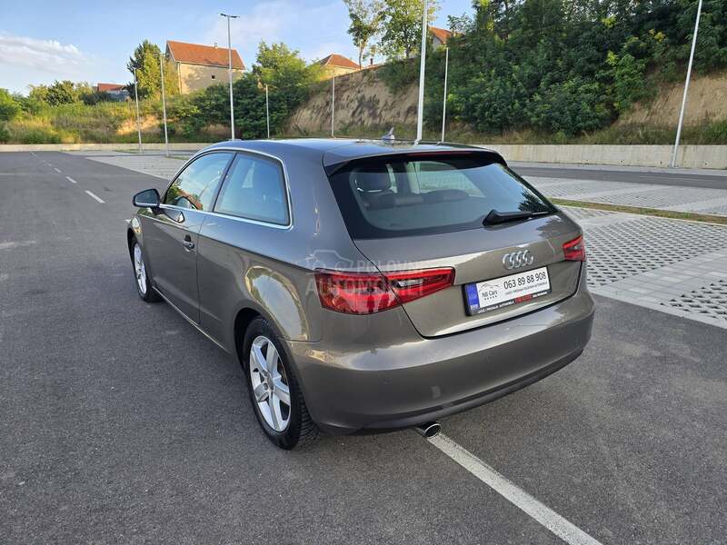Audi A3 1.6 TDI S-LINE