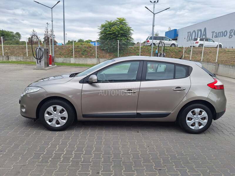 Renault Megane pravi km