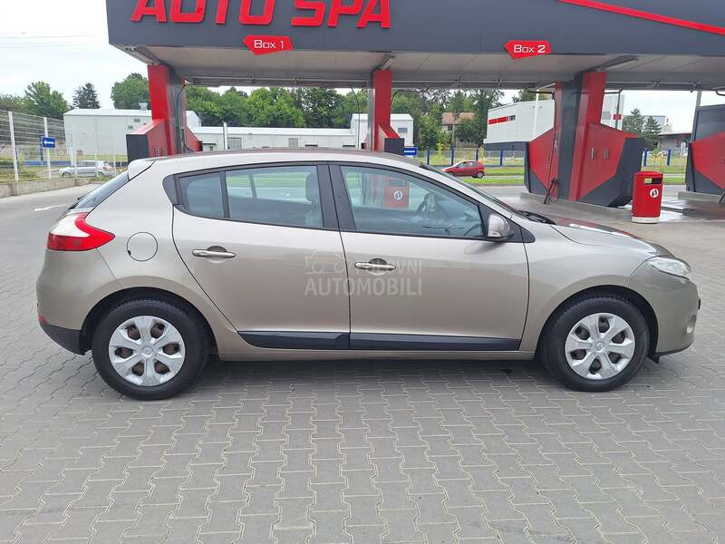Renault Megane pravi km