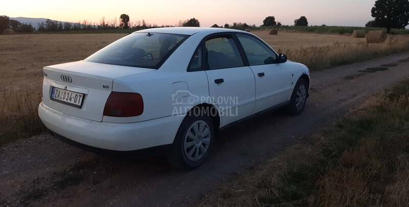 Audi A4 1.6