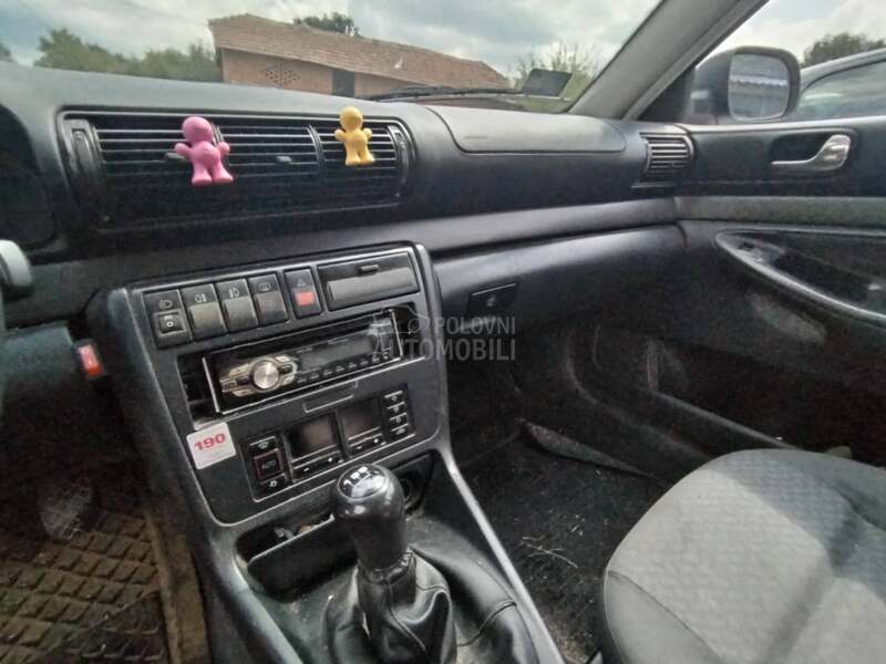 Audi A4 1.6