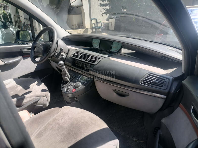 Citroen C8 