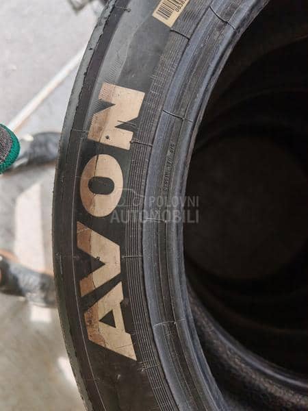 Avon 205/60 R17 Letnja