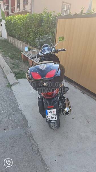 Piaggio Beverly Cruiser