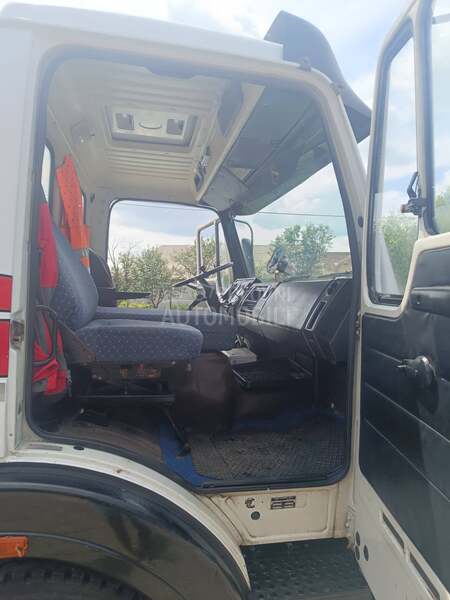 Mercedes Benz 1213