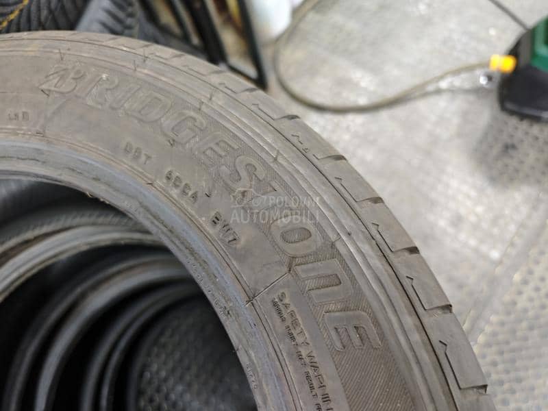 Bridgestone 215/60 R17 Zimska