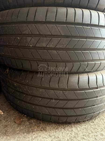 Kumho 215/60 R17 Letnja