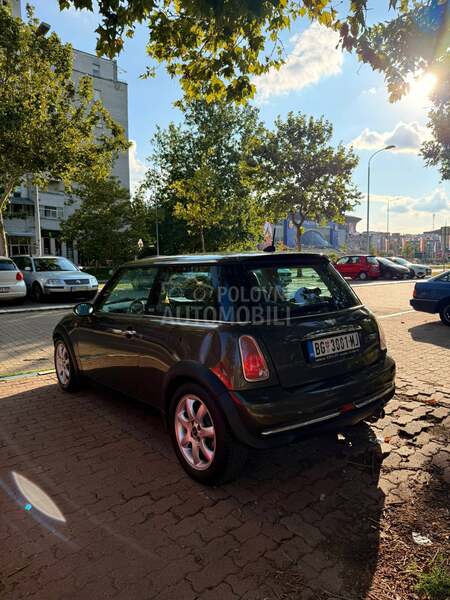 MINI One Mini Moris One