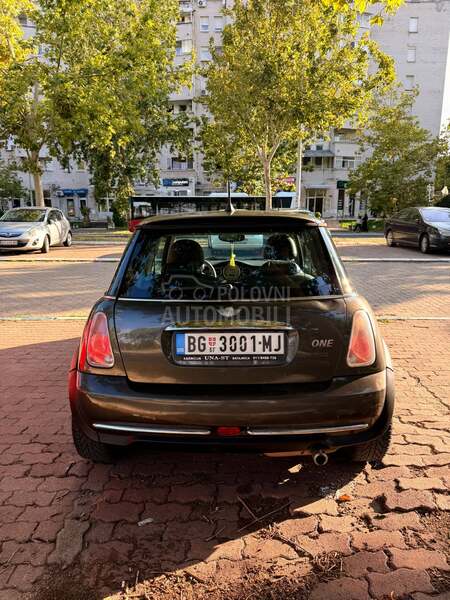 MINI One Mini Moris One